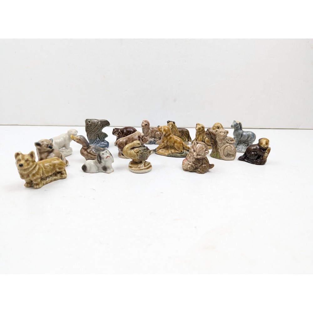 Wade‎ Whimsies Lot 17 Animals Mixed Vintage UK Ceramic Miniatures Some Flaws